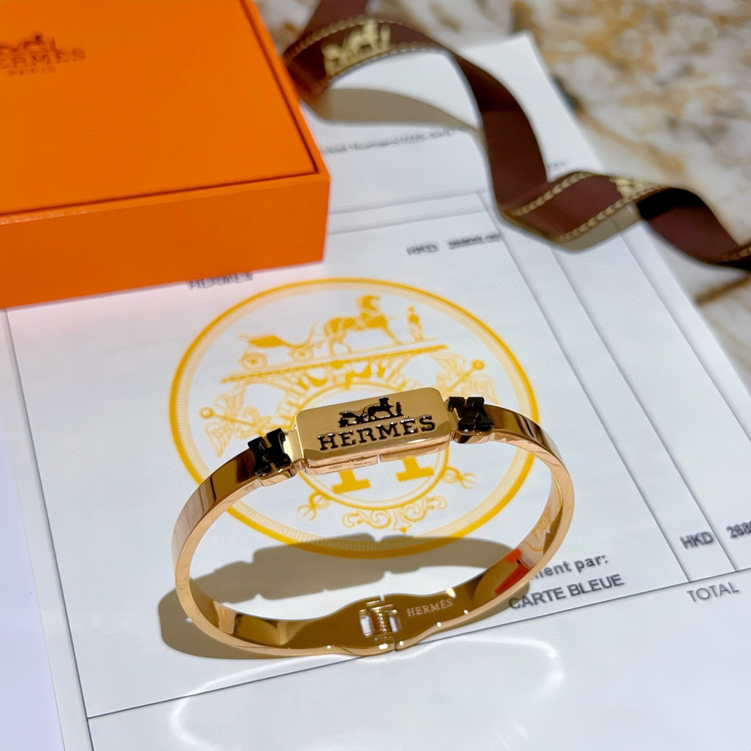 エルメス「Hermès」 Clic H ブレスレット