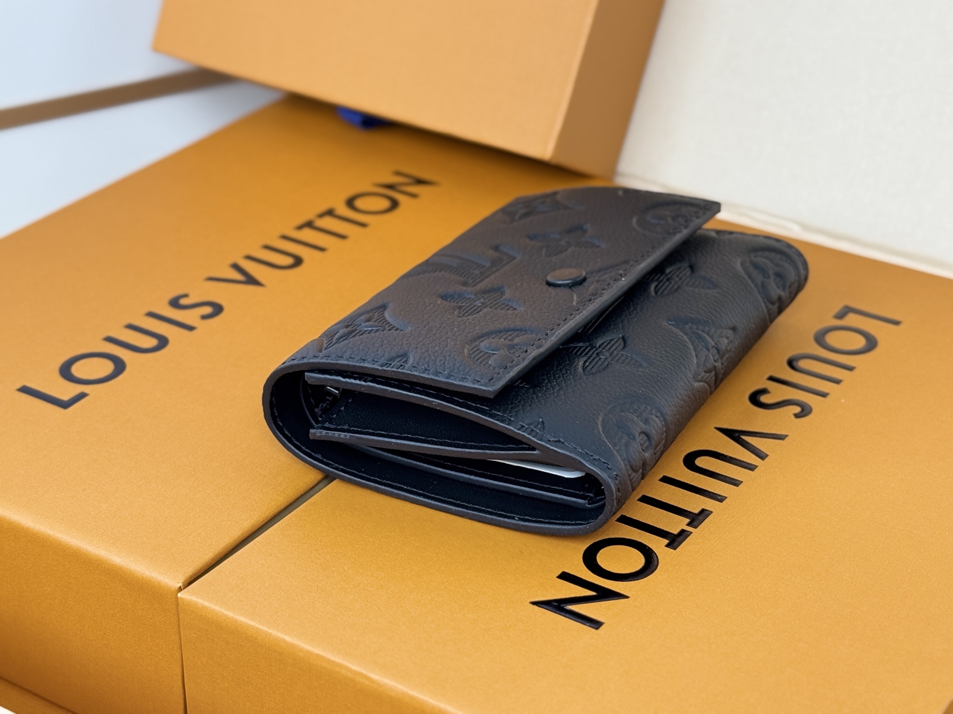 ルイ・ヴィトン「Louis Vuitton」ヴィクター･ウォレット