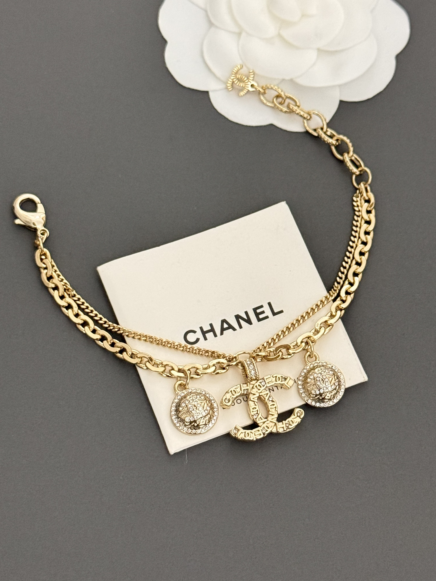 シャネル「Chanel」 レリーフ ダブルチェーン ブレスレット ブレスレット