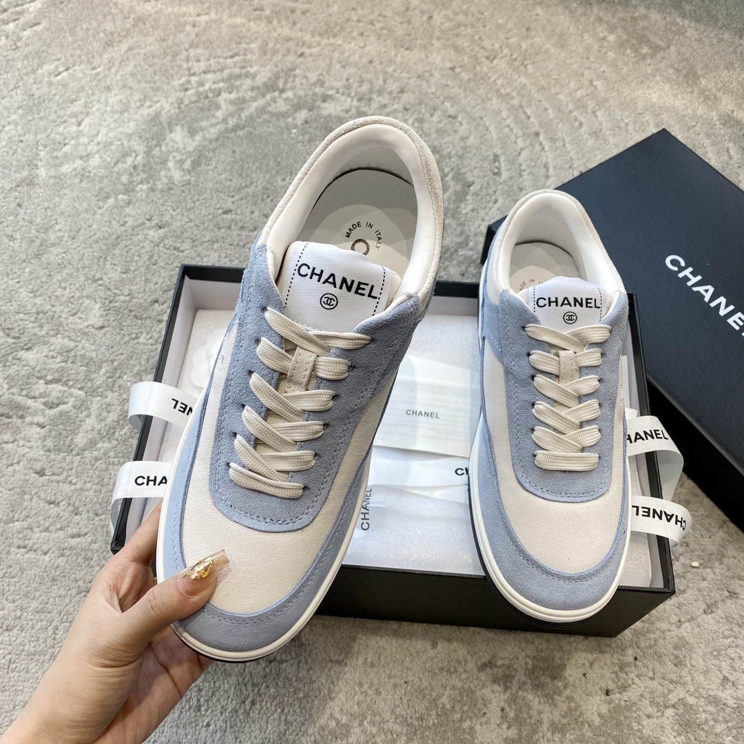 シャネル「Chanel」23C スエード パンダスニーカー カジュアルシューズ