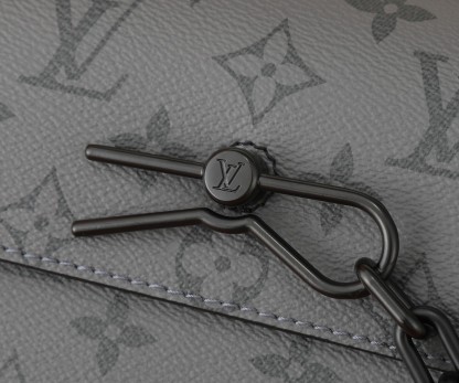 ルイ・ヴィトン「Louis Vuitton」スティーマーウェアラブル ウォレット