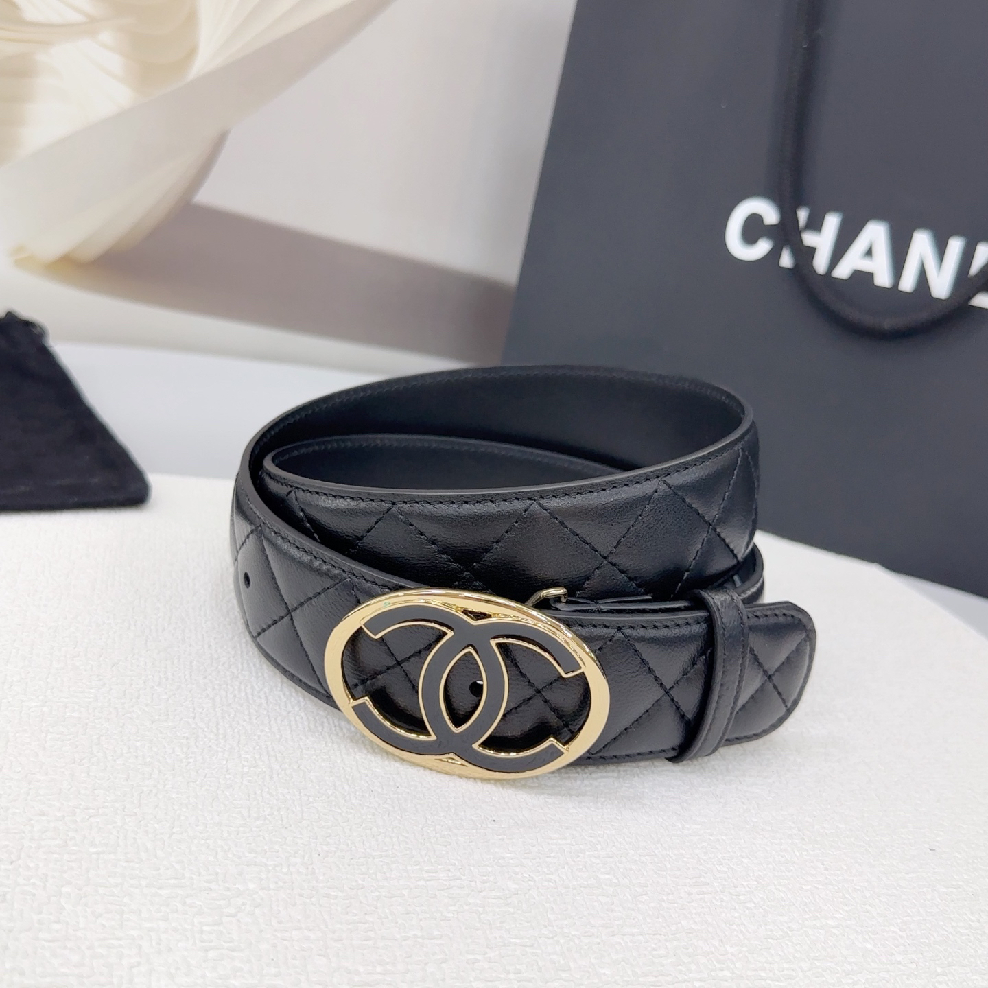 シャネル「Chanel」オーバル ダブルC レザーベルト ベルト100CM