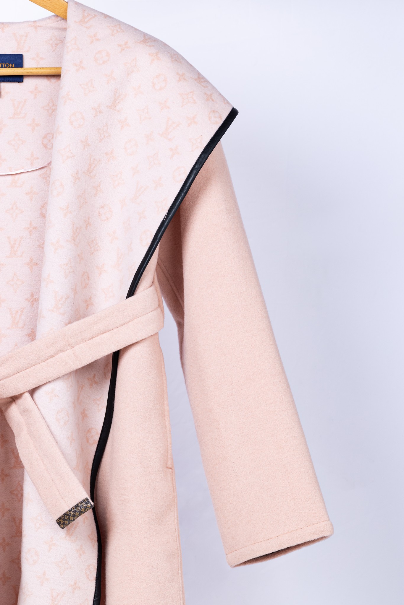 ルイ・ヴィトン「Louis Vuitton」秋冬 レディース ワップルフードロングコート