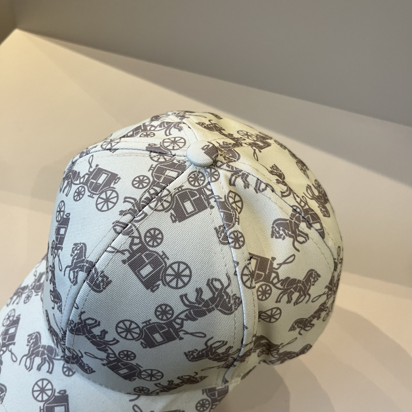 エルメス「Hermès」Classic ベースボールキャップ