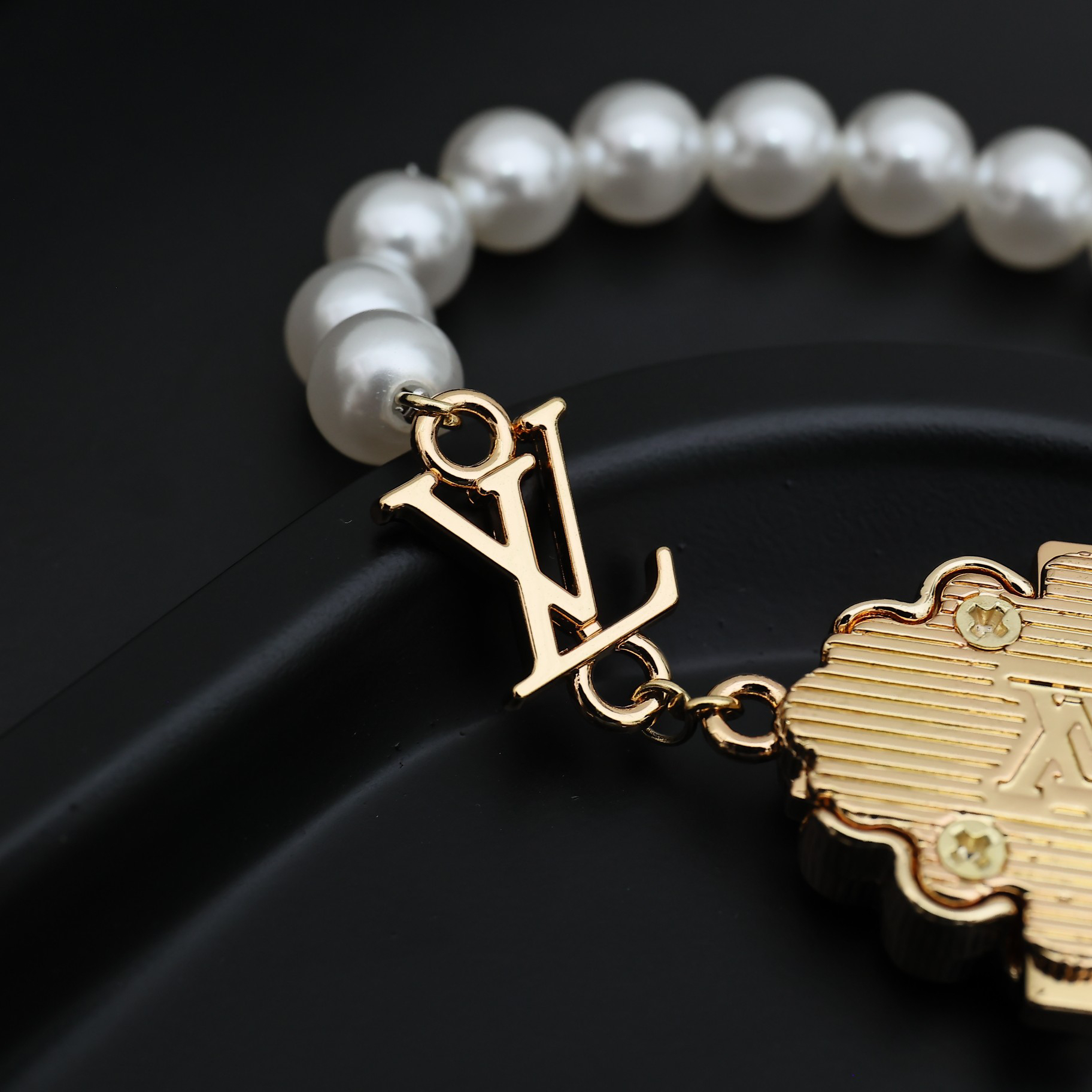 ルイ・ヴィトン「Louis Vuitton」Padlock ブレスレット