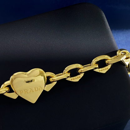 プラダ「Prada」プラダ トライアングルロゴ チェーンブレスレット ユニセックスアクセサリー