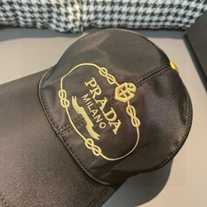 プラダ「Prada」  Re-Nylon Baseball Cap