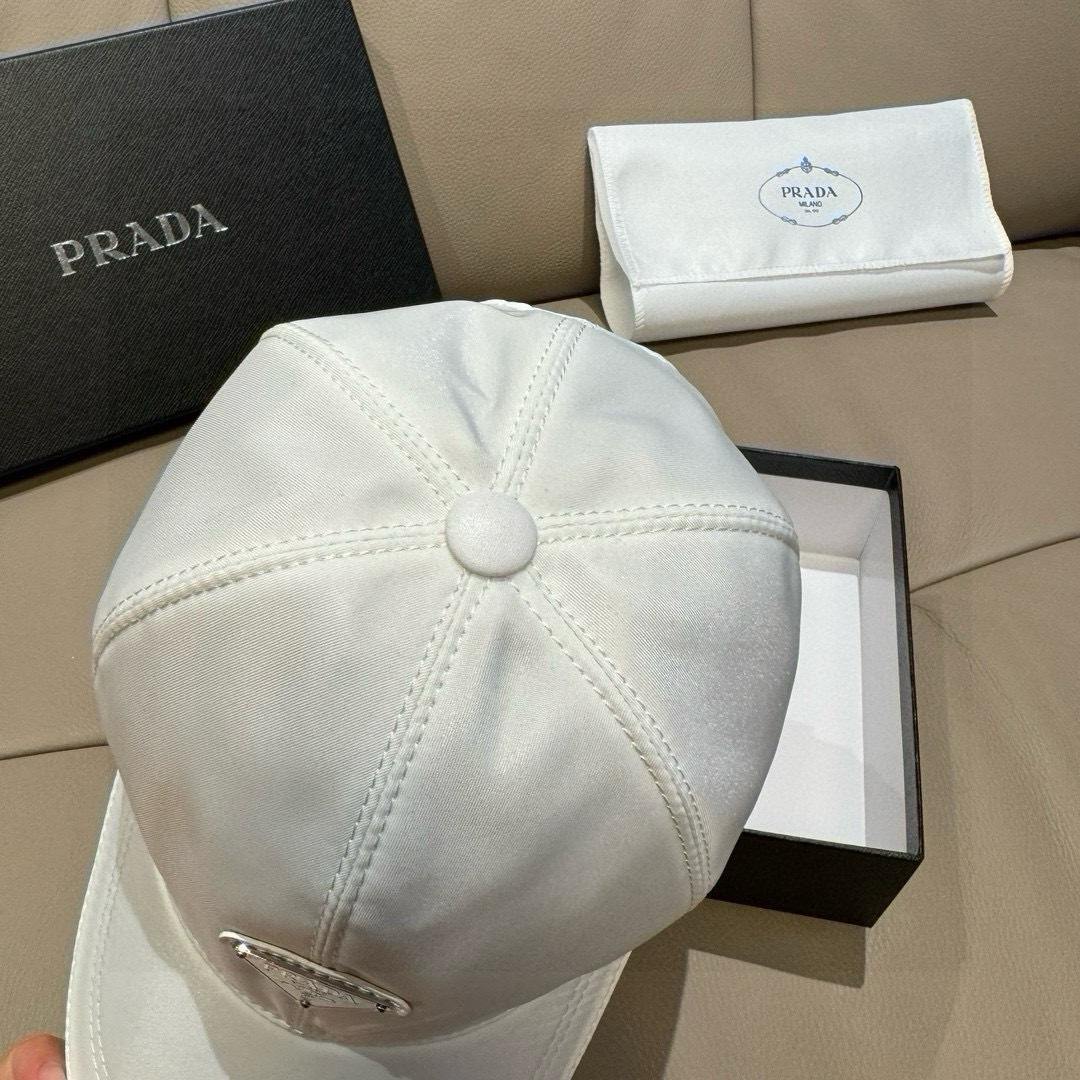 プラダ「Prada」Re-Nylon Baseball Cap