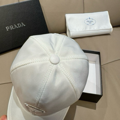 プラダ「Prada」Re-Nylon Baseball Cap