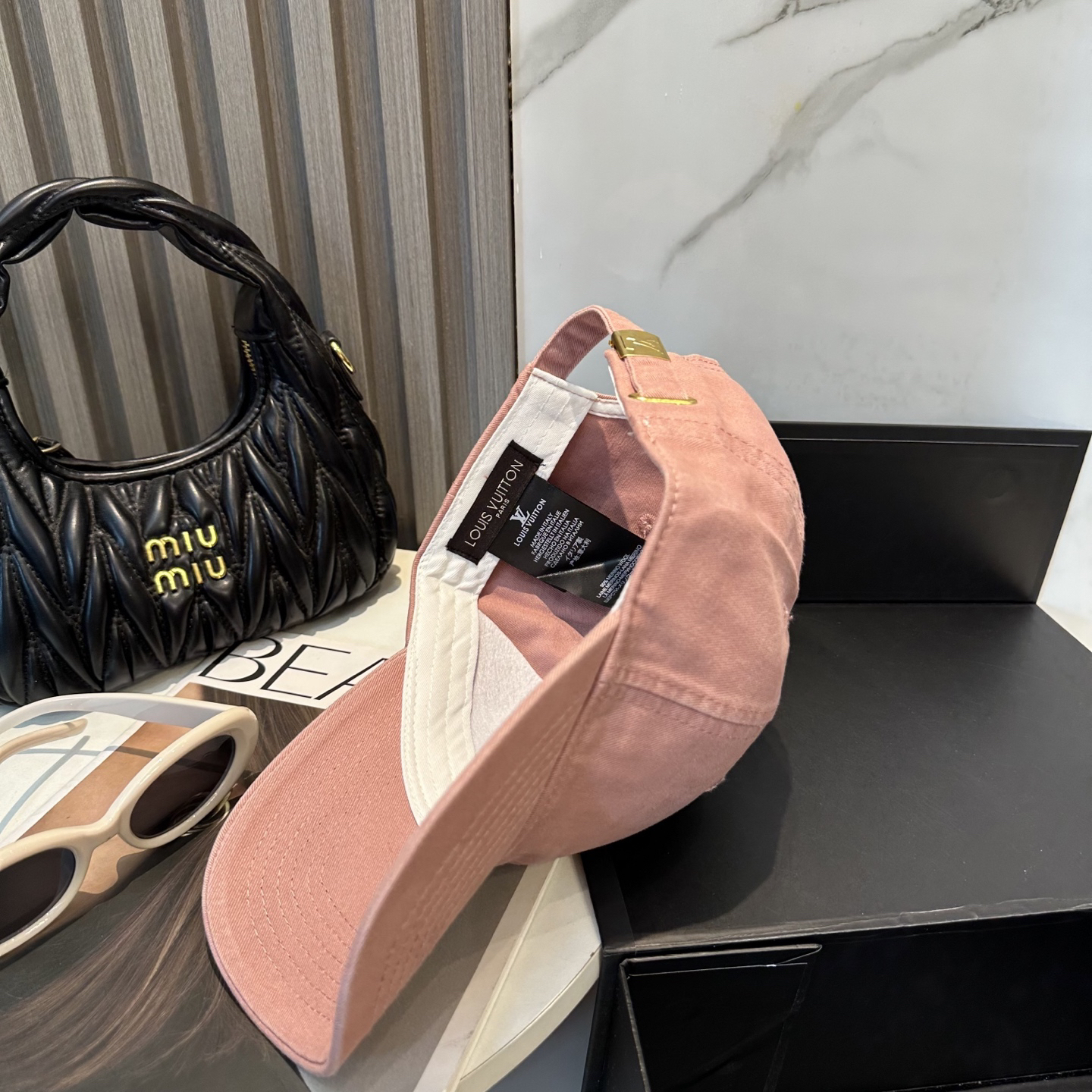ルイ・ヴィトン「Louis Vuitton」 Signature キャップ（メンズ）