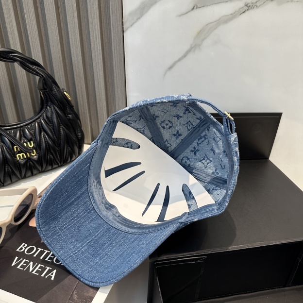 ルイ・ヴィトン「Louis Vuitton」 Signature キャップ（メンズ）