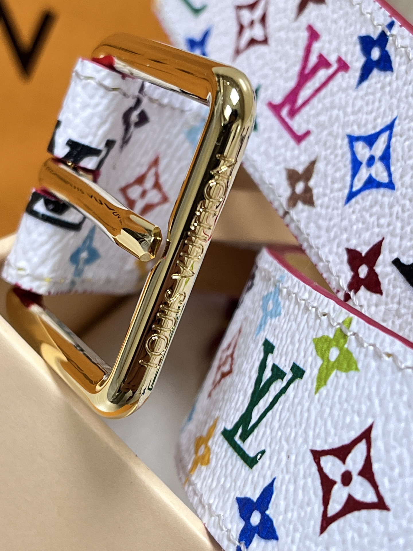 「コラボモデル」Louis Vuitton x TMモノグラム マルチカラー リバーシブル ベルト100CM