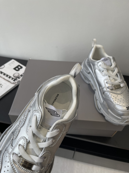 バレンシアガ「Balenciaga」25SSコレクション 3XL Sneaker スニーカー