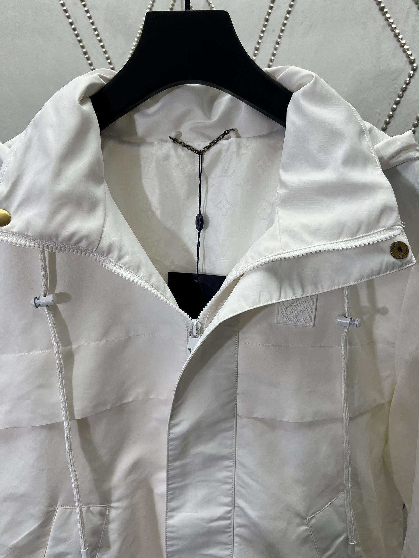 ルイ・ヴィトン「Louis Vuitton」  2025SS シングルカラー ウィンドブレーカー ジャケット