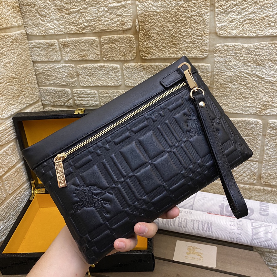 バーバリー「Burberry」メンズ ソフトレザー ポシェット