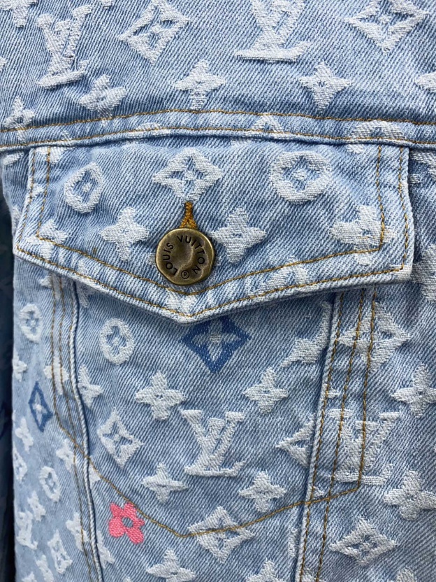 ルイ・ヴィトン「Louis Vuitton」MONOGRAM PILLOW ダウンジャケット