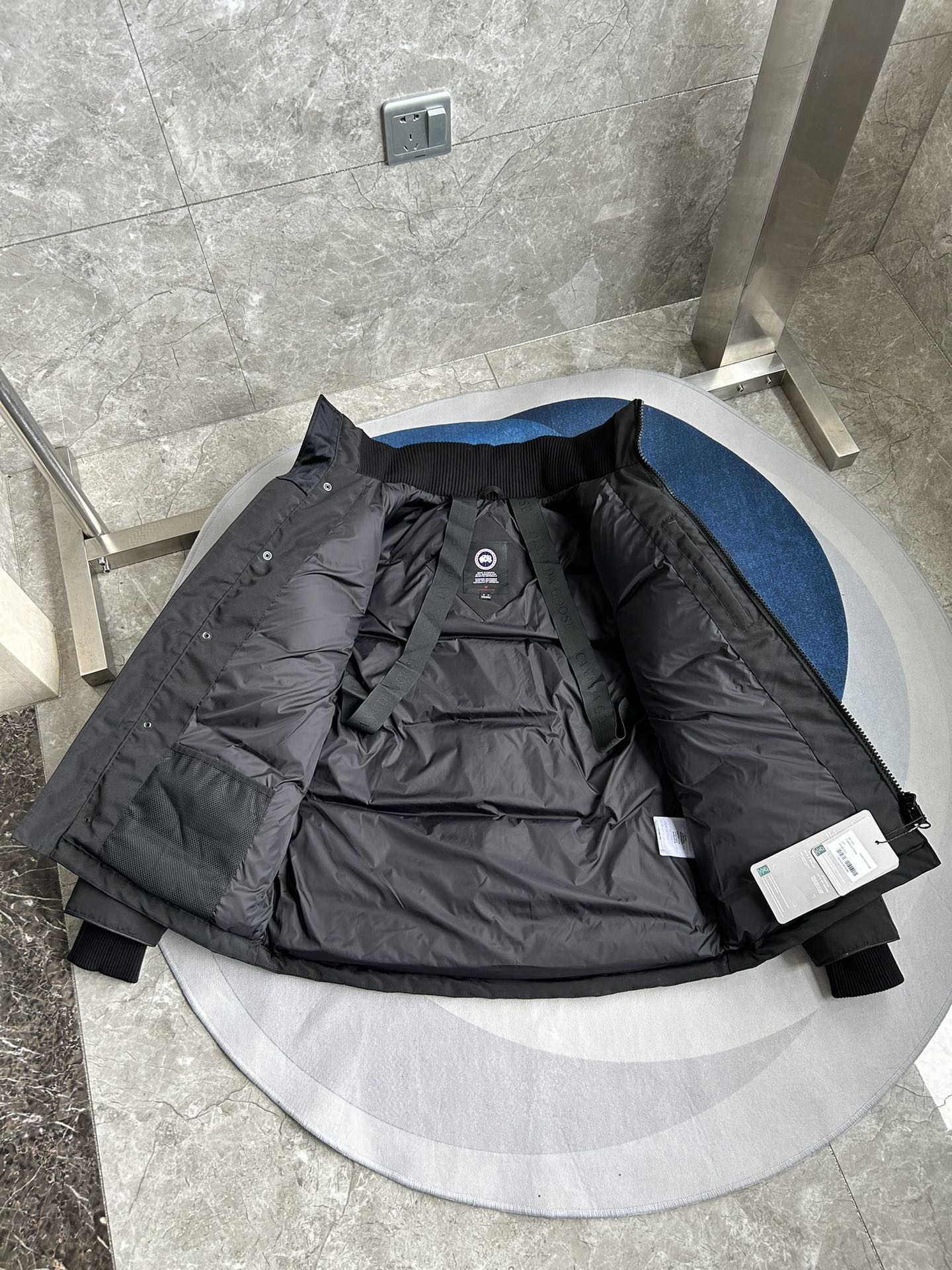 カナダグース「Canada Goose」パーカーダウンコート