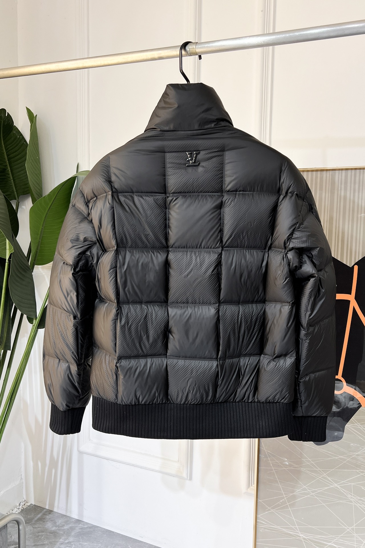 ルイ・ヴィトン「Louis Vuitton」‌ MONOGRAM PILLOW ダウンジャケット