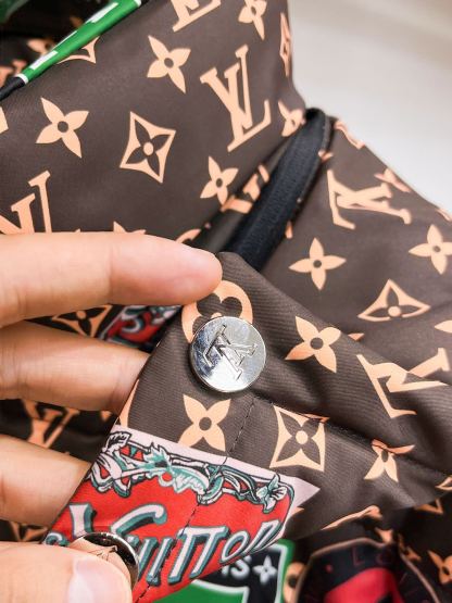 ルイ・ヴィトン「Louis Vuitton」‌ MONOGRAM PILLOW ダウンジャケット