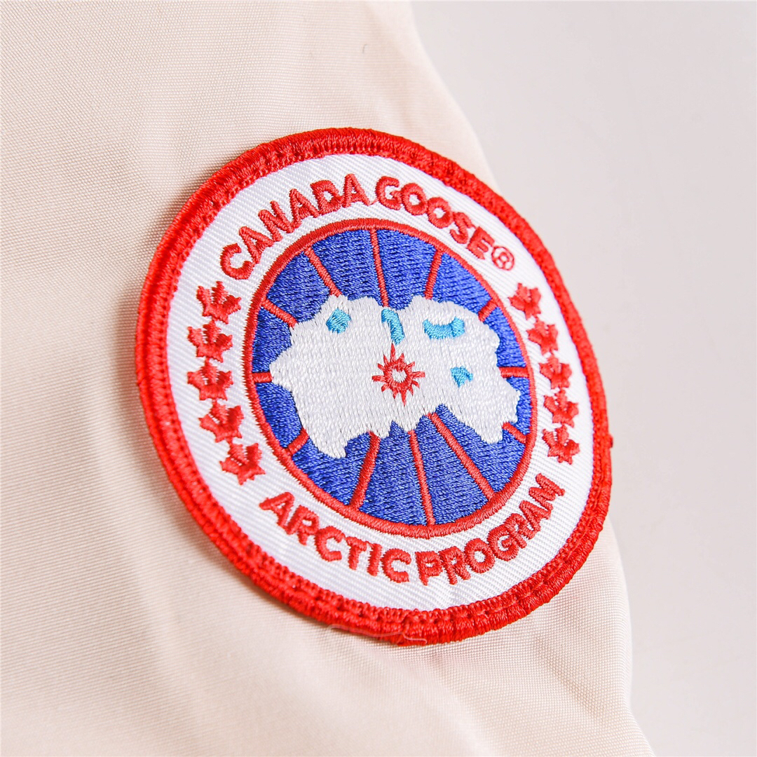カナダグース「Canada Goose」ユニセックス プレミアムダウンコート