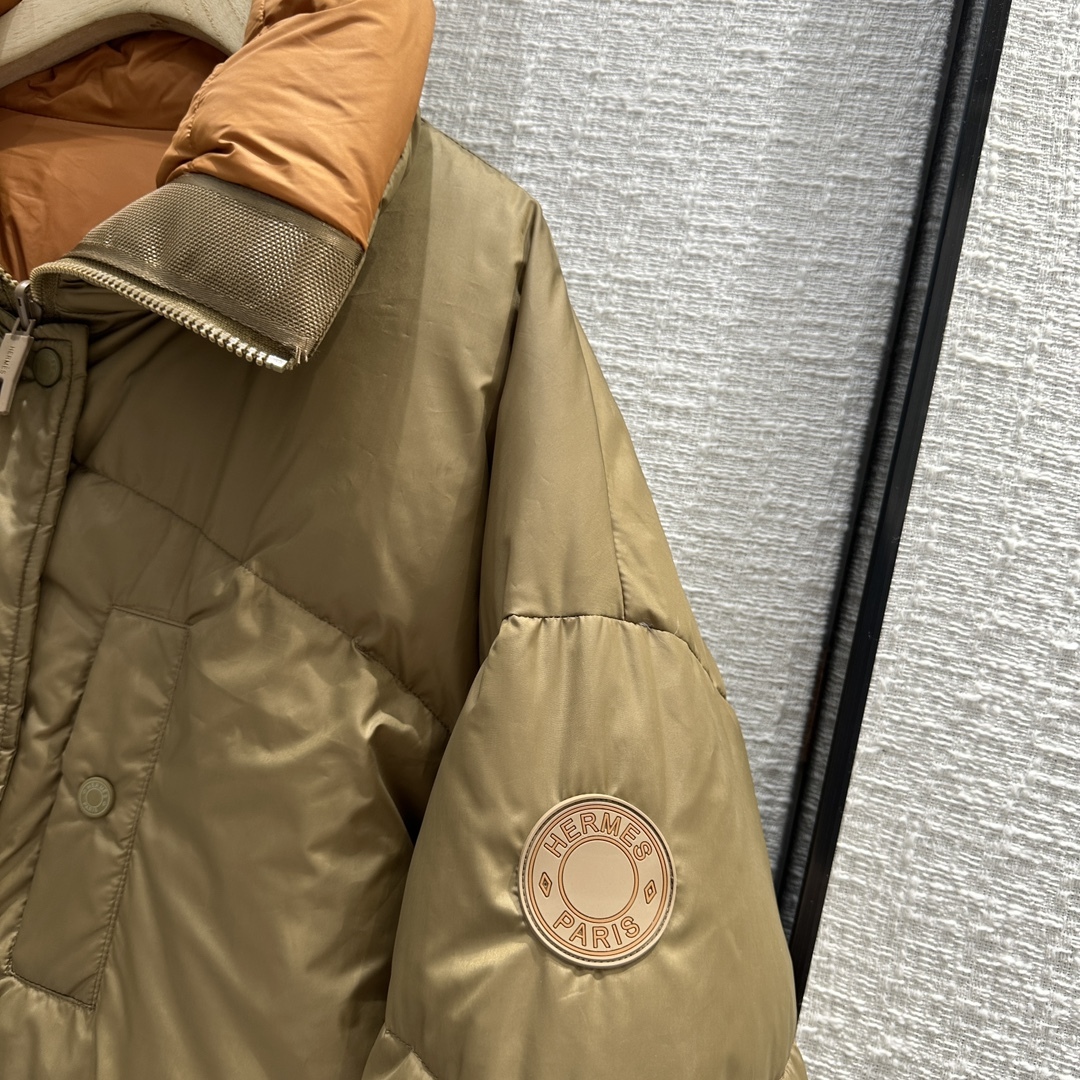 エルメス「Hermès」 2025秋冬 ダウンジャケット