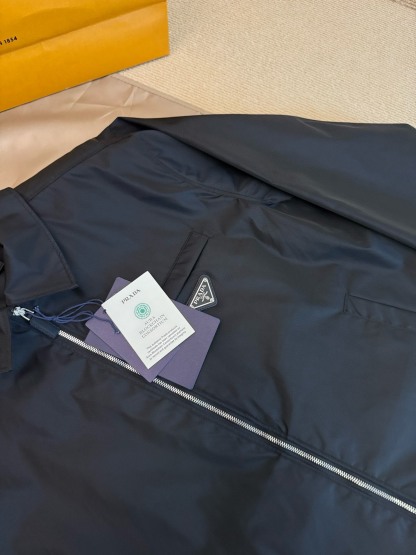 プラダ「Prada」 Re-Nylon ジップアップジャケット