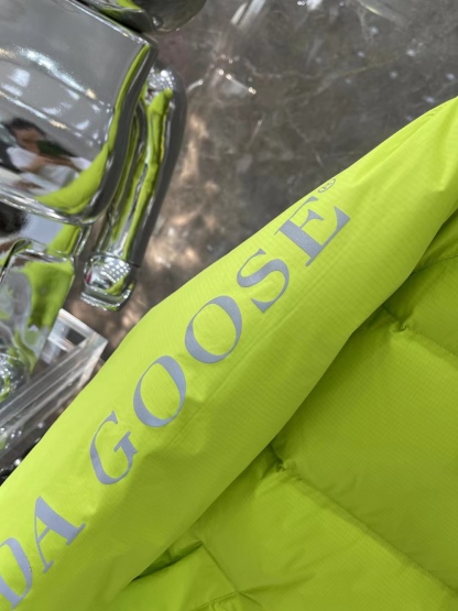 カナダグース「Canada Goose」ユニセックス リフレクティブダウンジャケット