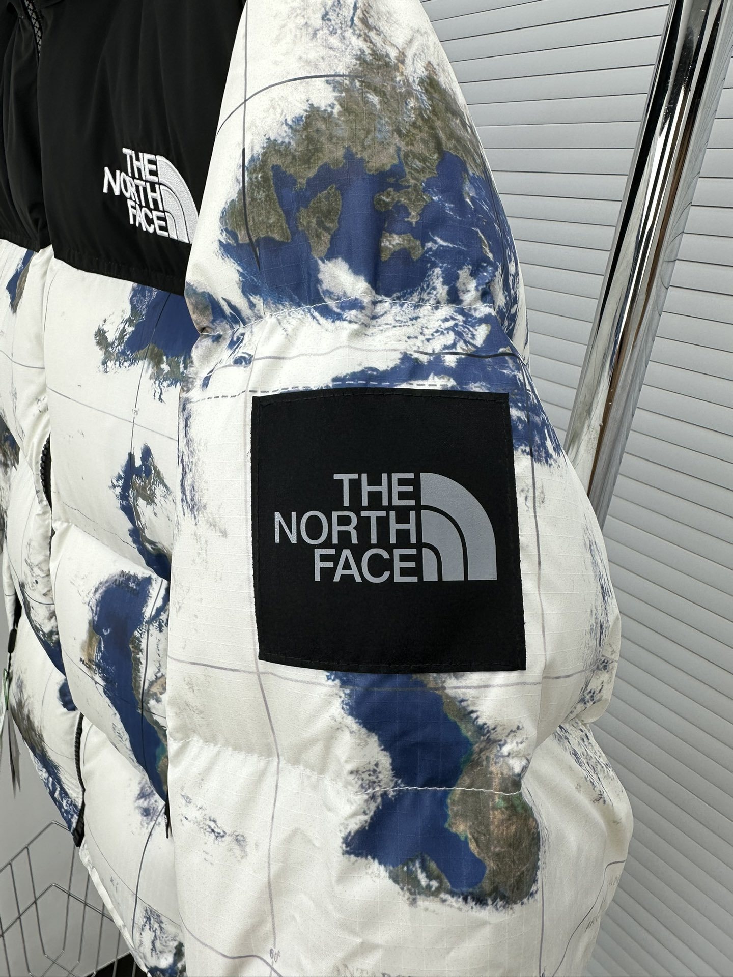 ザ・ノースフェイス「The North Face」Nuptse 1996 アースカラー ダウンジャケット