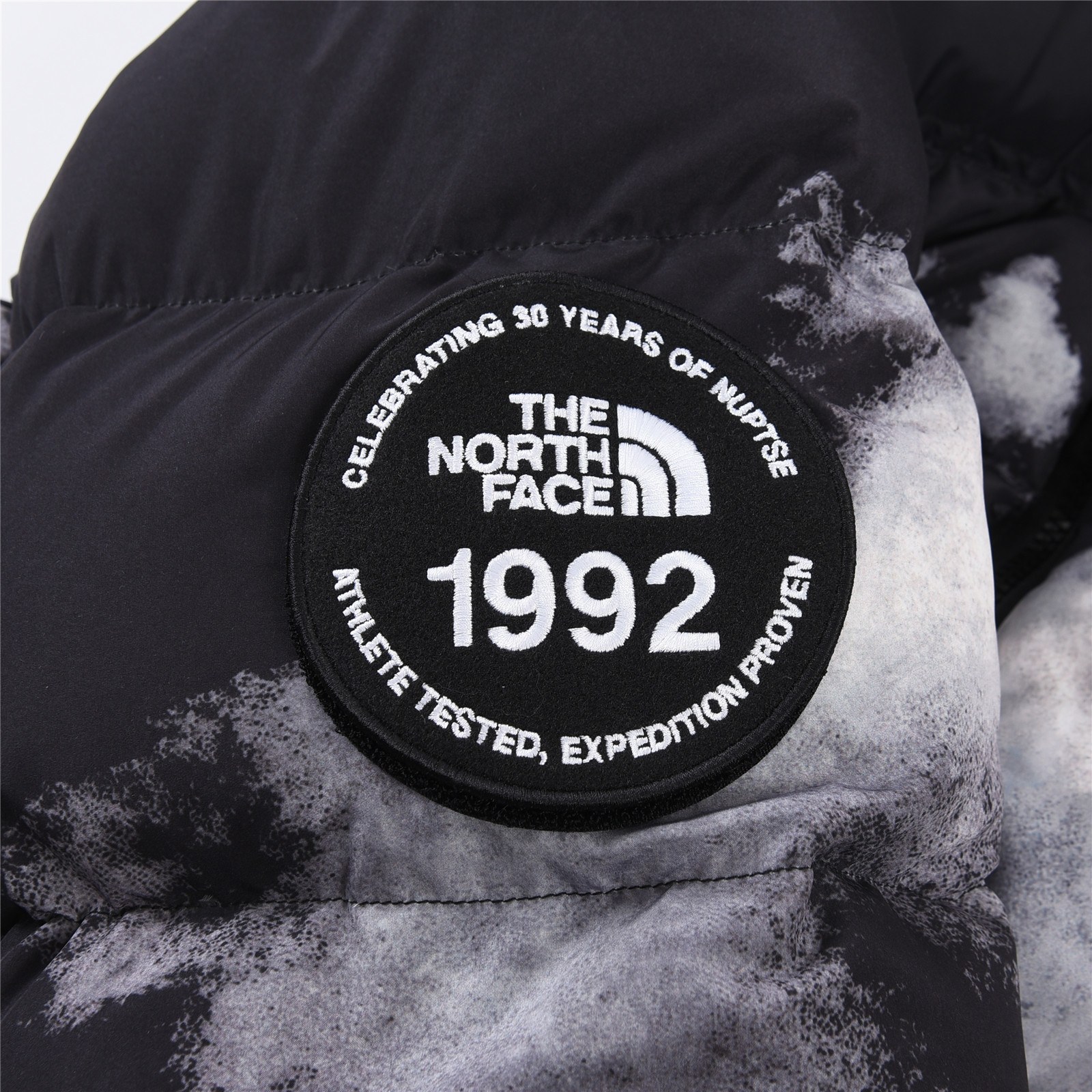 ザ・ノースフェイス「The North Face」1992 バッジ＆クラウドプリント ダウンジャケット
