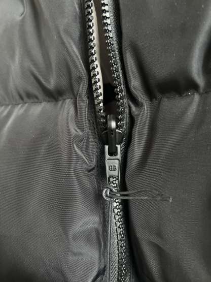 バレンシアガ「Balenciaga」‌2025FW リバーシブル スタンドカラー ダウンジャケット