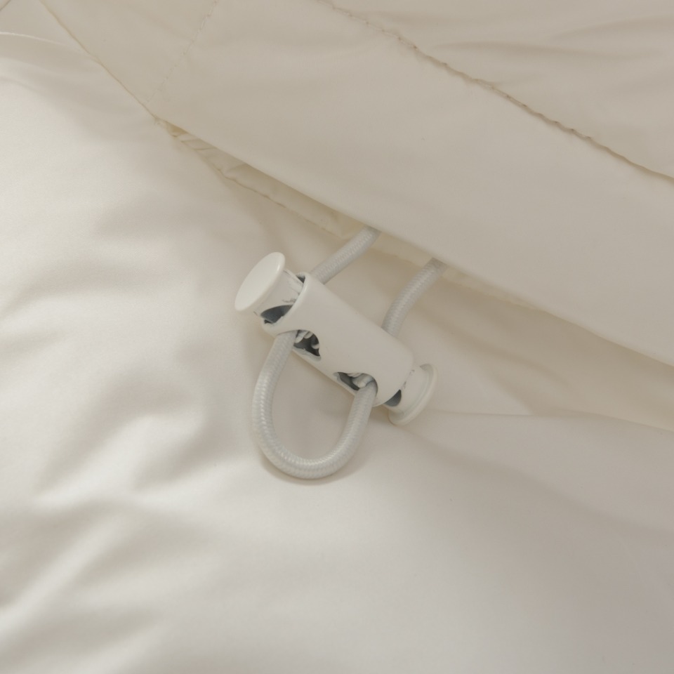 バレンシアガ「Balenciaga」‌フレームシルエットダウンジャケット