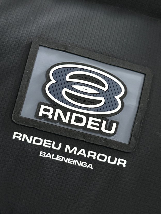 バレンシアガ「Balenciaga」‌2024秋冬最新ダウンジャケット