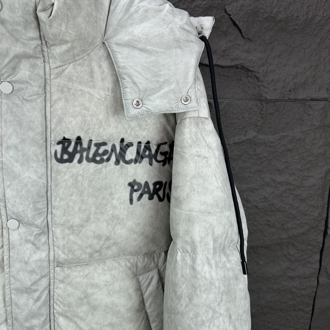 バレンシアガ「Balenciaga」‌2024秋冬最新ダウンジャケット