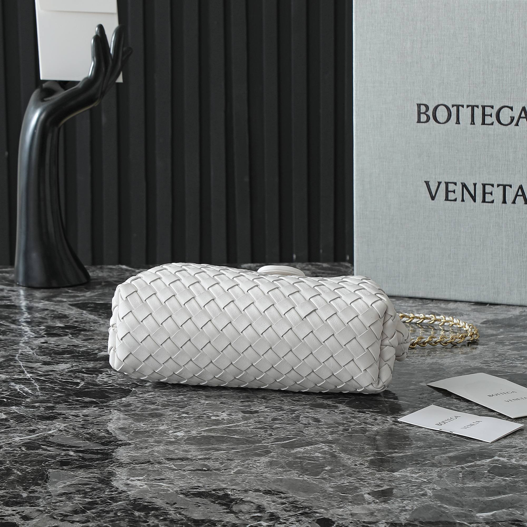 ボッテガ・ヴェネタ「Bottega Veneta」 Lauren 1980 Teen チェーンクラッチバッグ