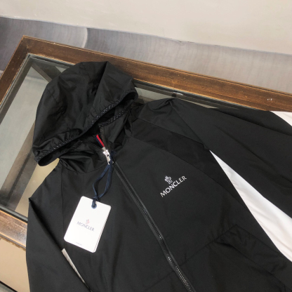 モンクレール「Moncler」2024早春 ブラック＆ホワイトカラーブロック トレンチコート風フードジャケット