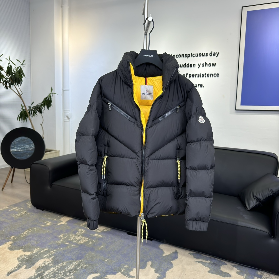 モンクレール「Moncler」スタンドカラー ダブルジップ ダウンジャケット