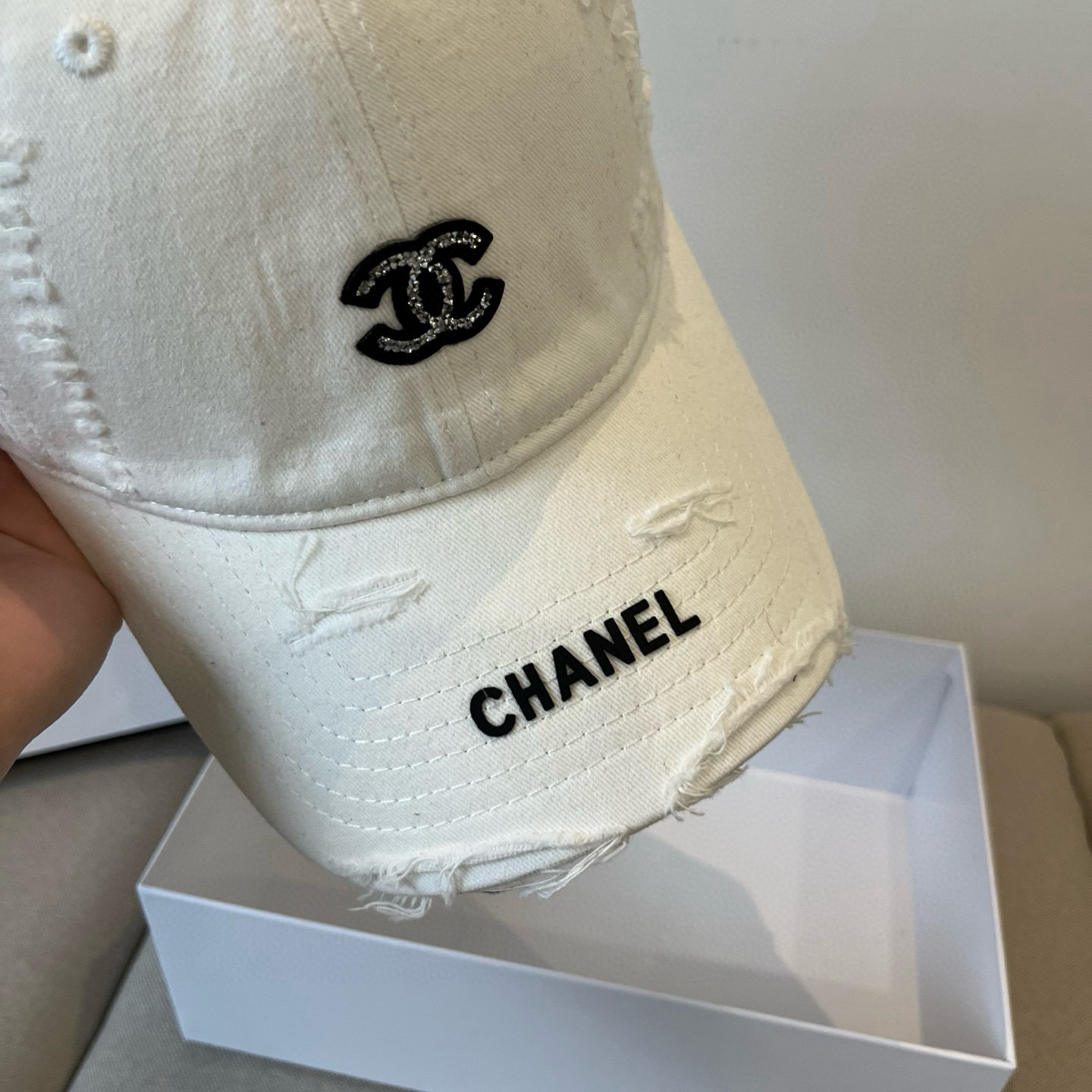 シャネル「Chanel」2025 クラシック ロゴ ベースボールキャップ