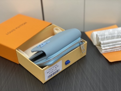 ルイ・ヴィトン「Louis Vuitton」ポルトフォイユ･パイロット