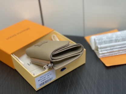 ルイ・ヴィトン「Louis Vuitton」ポルトフォイユ･パイロット