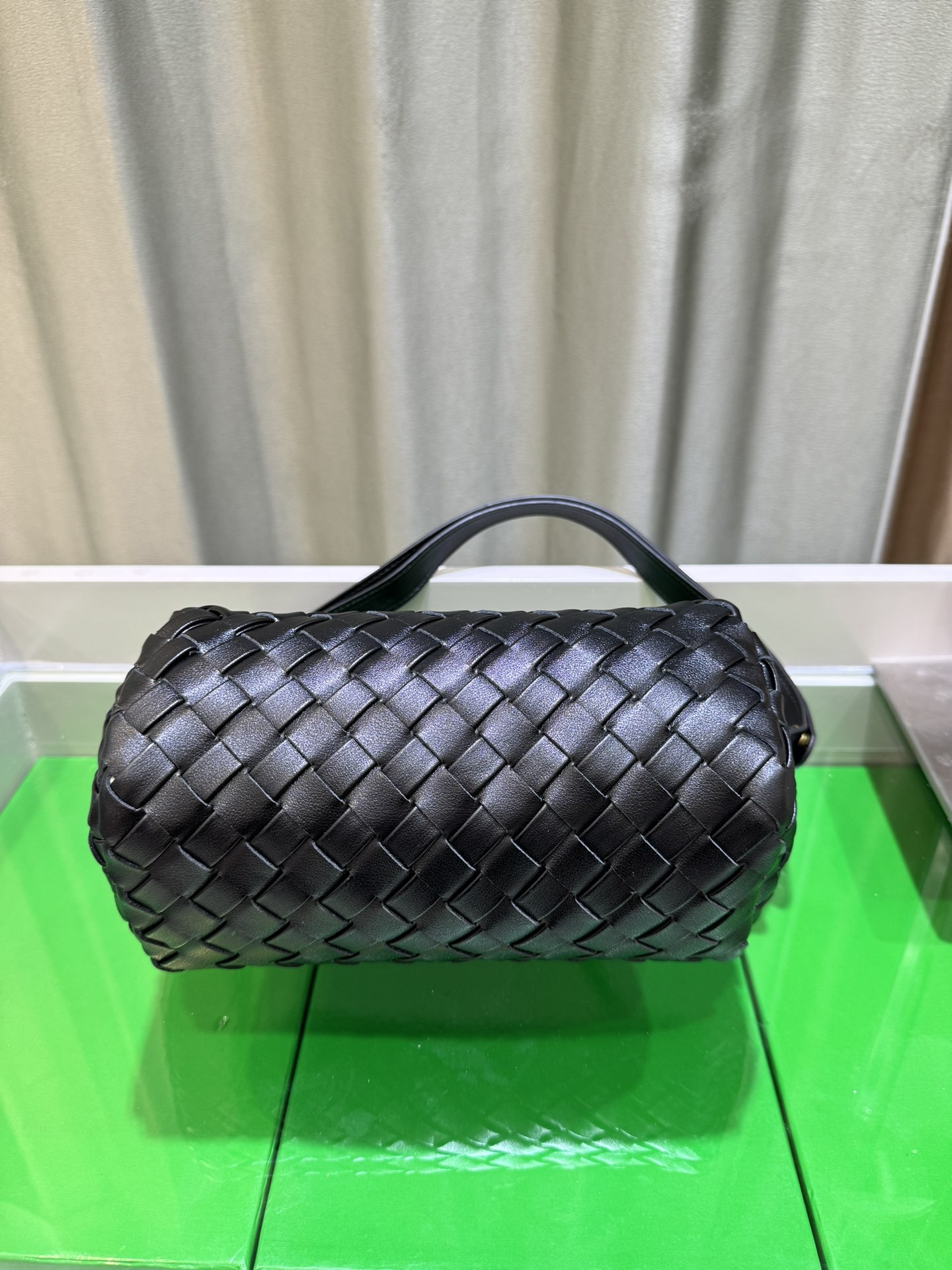 ボッテガ・ヴェネタ「Bottega Veneta」2024早秋 大中華区限定 ショルダーバッグ