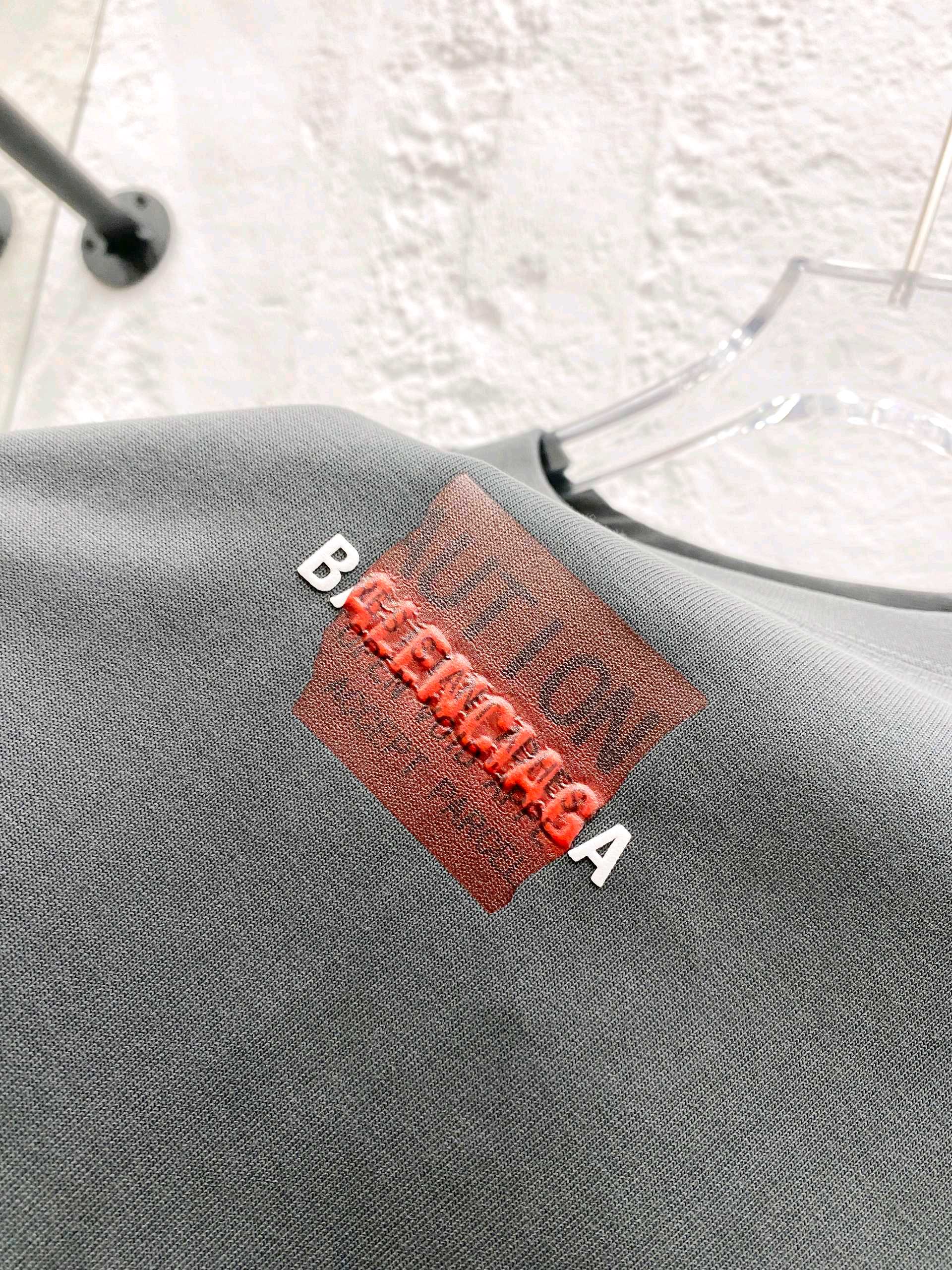 バレンシアガ「Balenciaga」ハイネックプレミアムコットン半袖Tシャツ