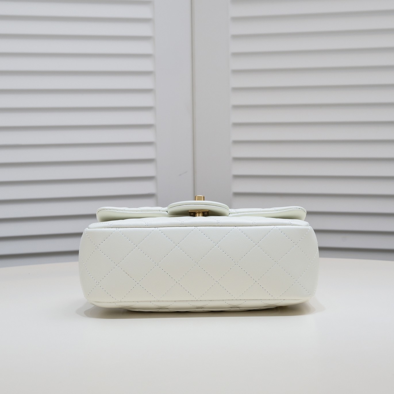 シャネル「Chanel」スモール トップハンドル フラップ バッグ