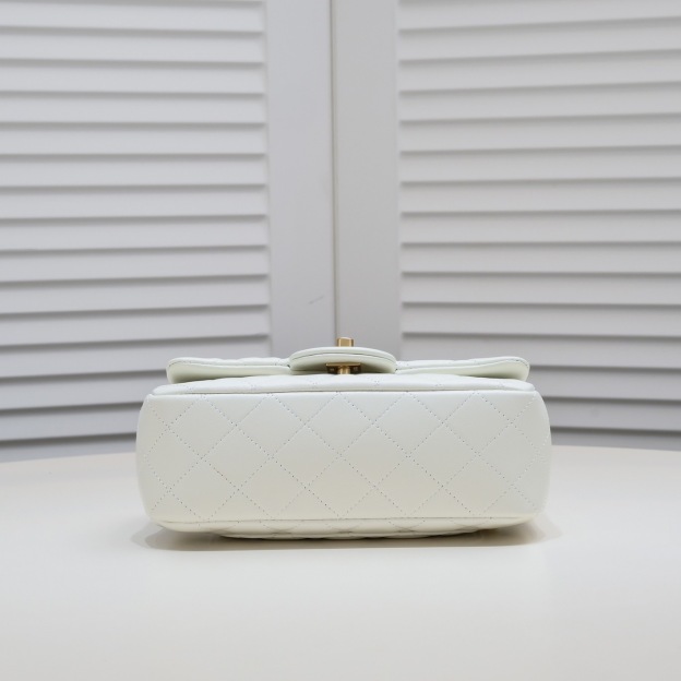 シャネル「Chanel」スモール トップハンドル フラップ バッグ