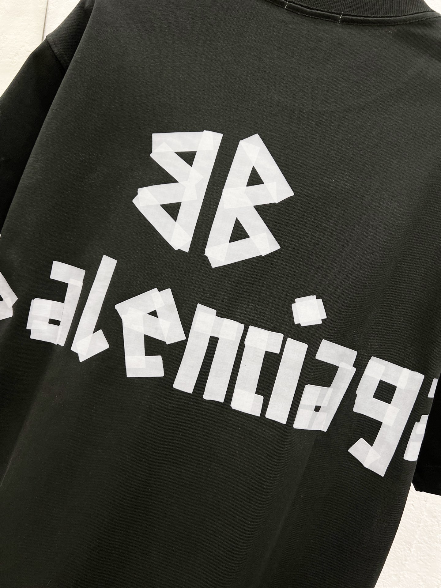 バレンシアガ「Balenciaga」ハイネックプレミアムコットン半袖Tシャツ