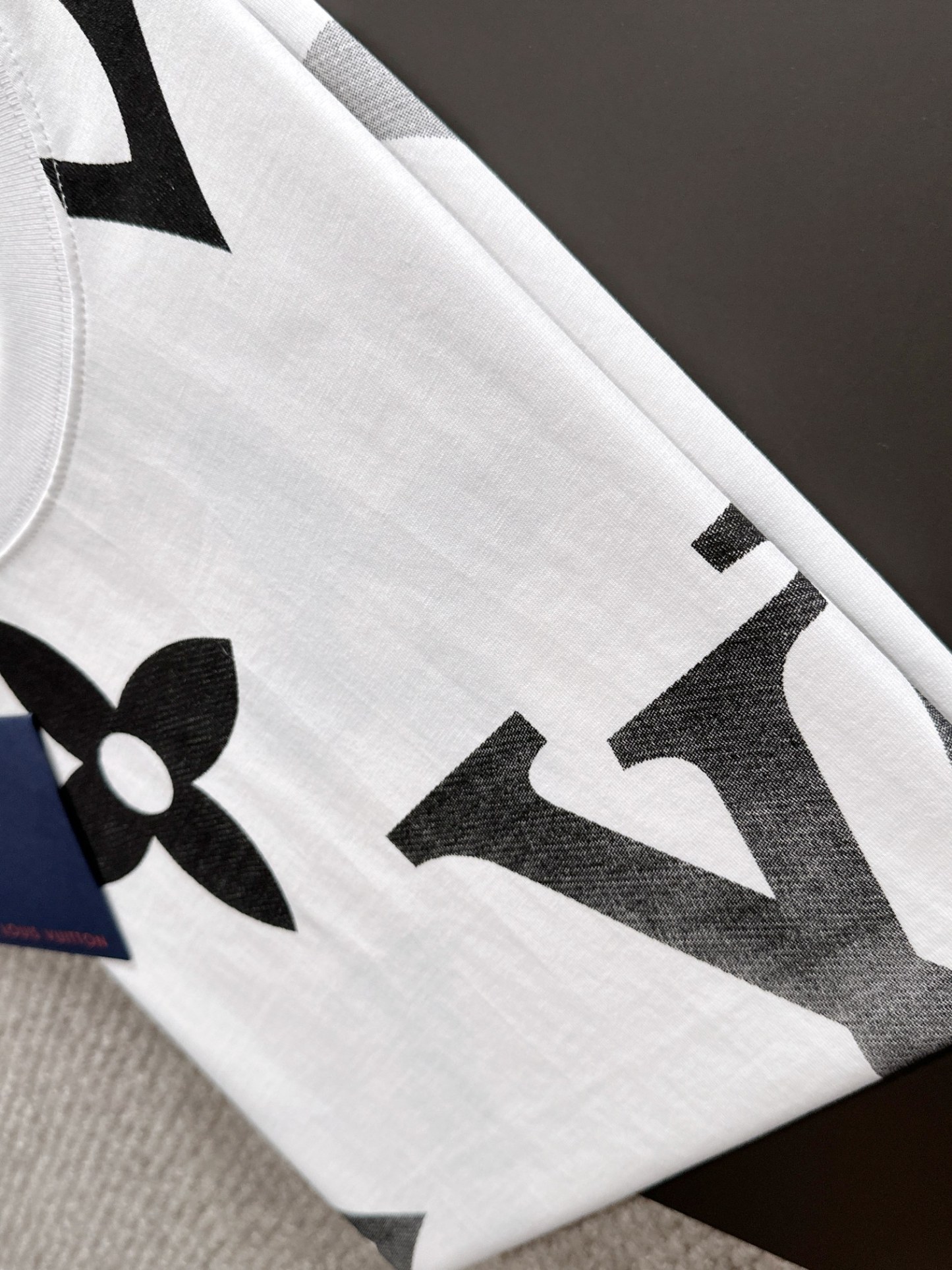 ルイ・ヴィトン「Louis Vuitton」ハイネックプレミアムコットン半袖Tシャツ