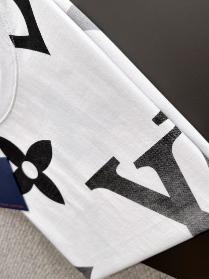 ルイ・ヴィトン「Louis Vuitton」ハイネックプレミアムコットン半袖Tシャツ