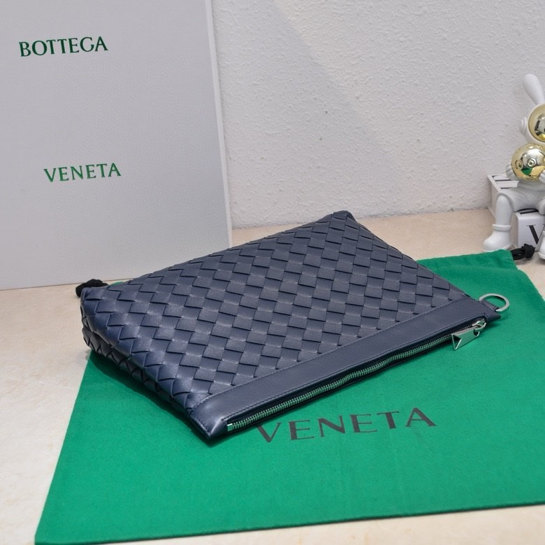 ボッテガ・ヴェネタ「Bottega Veneta」Intrecciato メンズクラッチバッグ