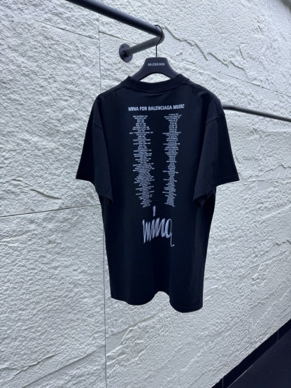 バレンシアガ「Balenciaga」Mina リミテッド ポートレート プリントTシャツ