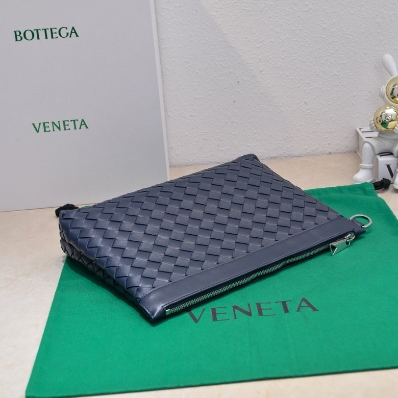 ボッテガ・ヴェネタ「Bottega Veneta」Intrecciato メンズクラッチバッグ