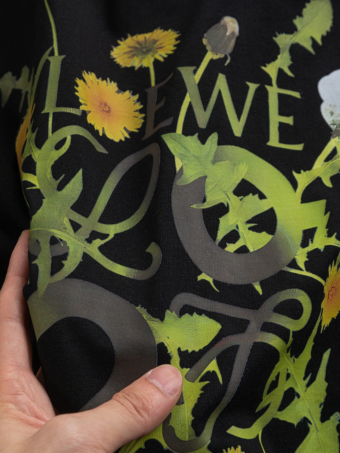 ロエベ「Loewe」フローラル プリント クルーネックTシャツ